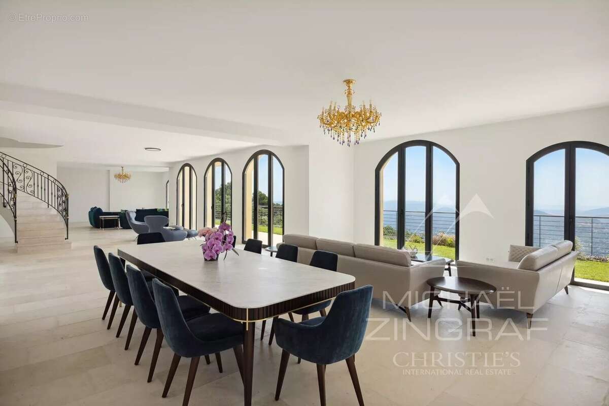 Villa au style épuré sur les balcons de la Riviera - photo 7