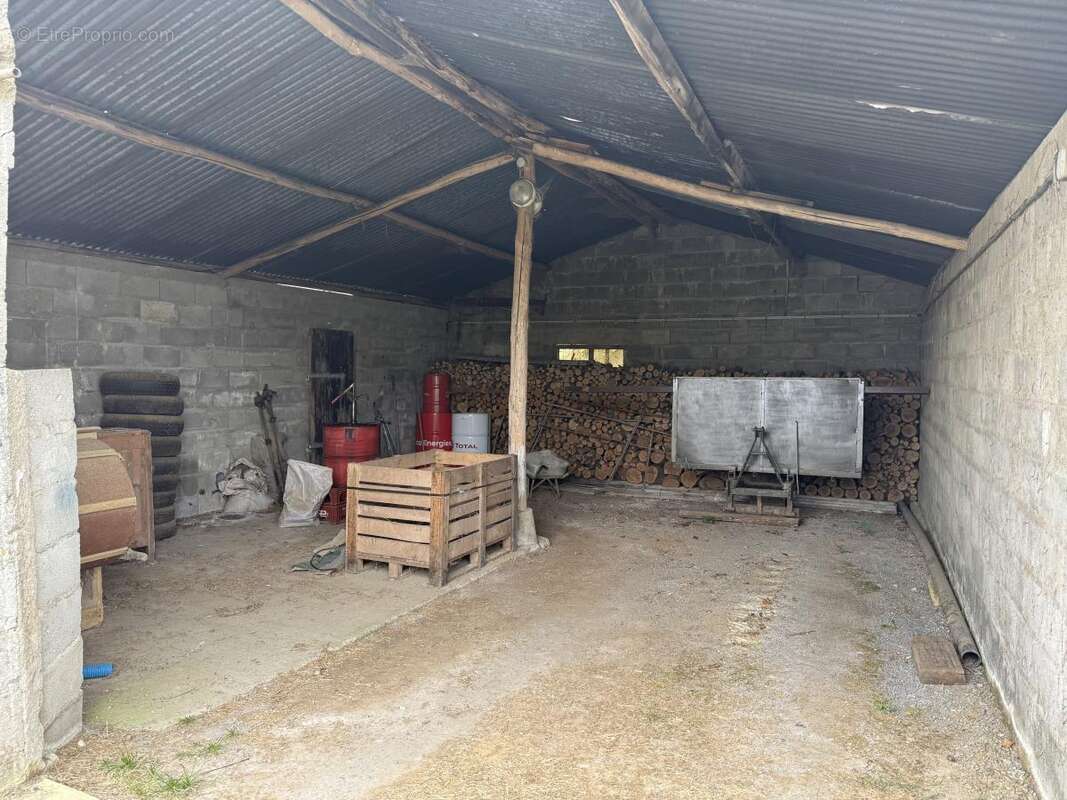 Parking à LA JUBAUDIERE