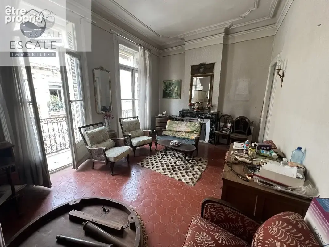 Vente grand type 3 haussmannien en coeur de ville a sete - photo 3