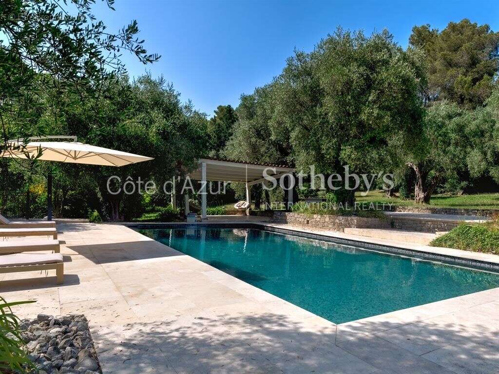 Maison à MOUGINS