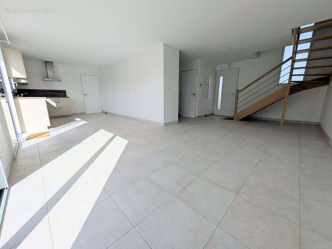 Maison  La Chapelle-sur-erdre 4 chambres - photo 3