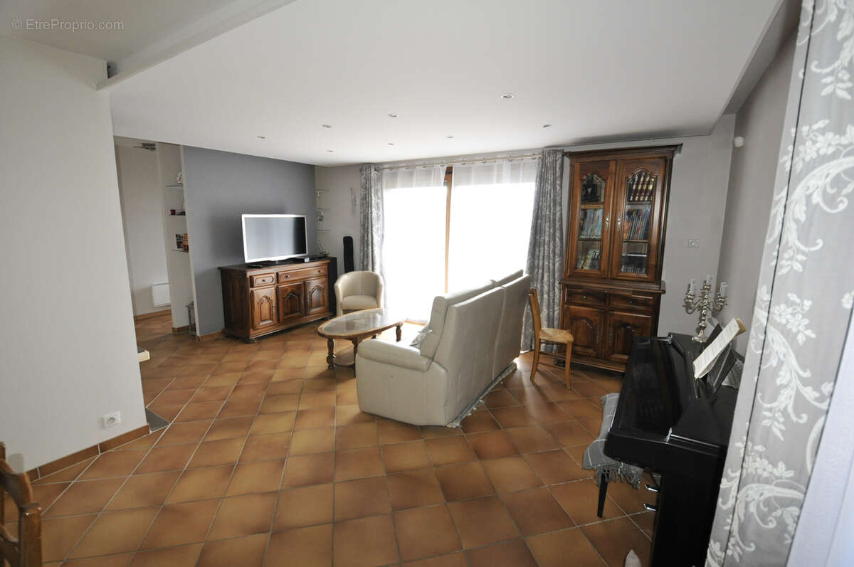 Maison à SAINT-PRIEST-SOUS-AIXE
