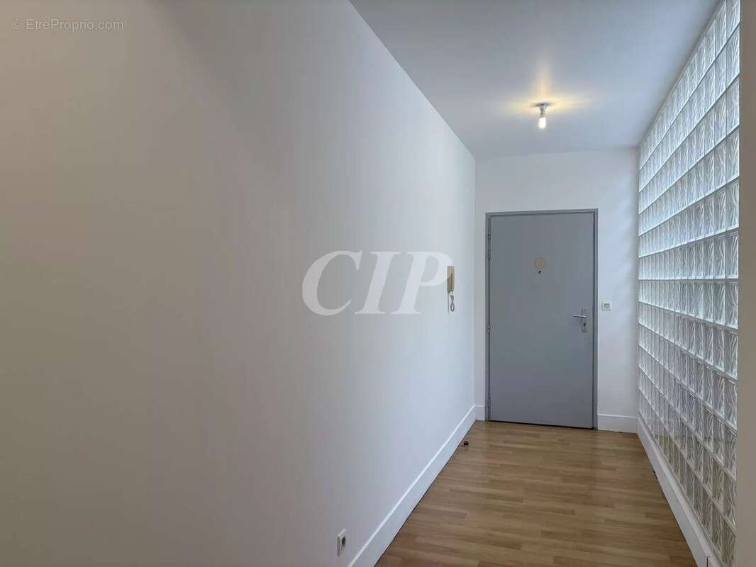 Appartement à MARSEILLE-7E