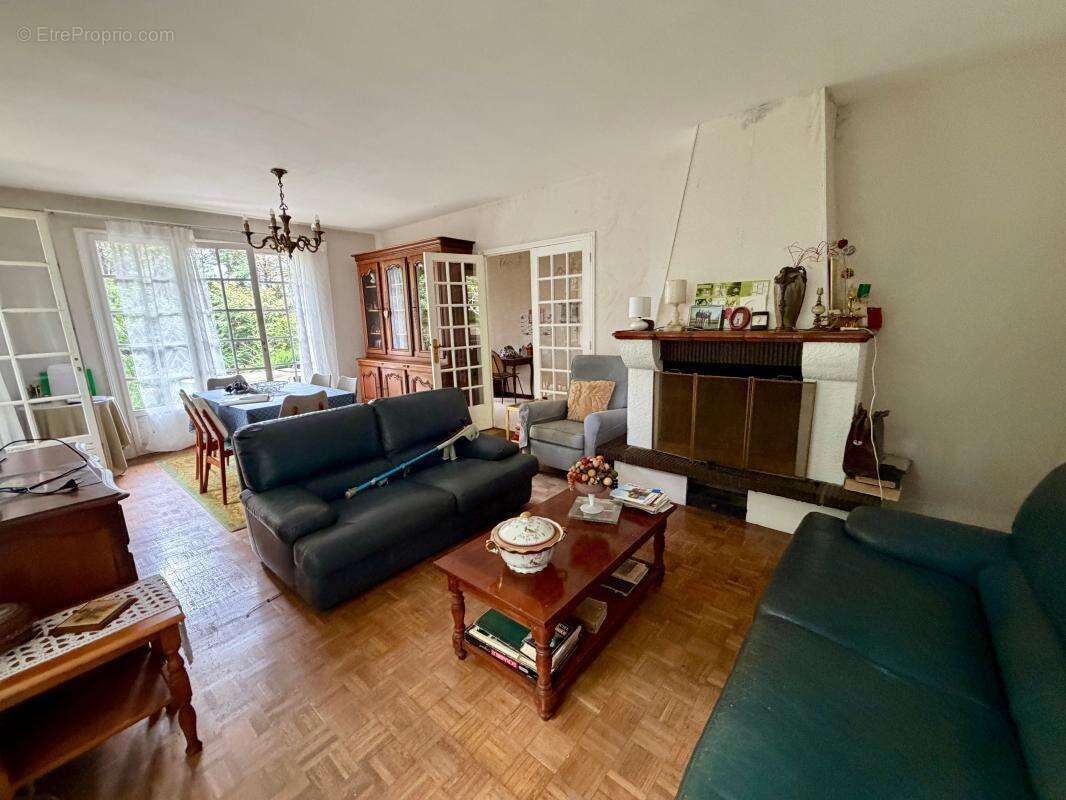 Aux amateurs de rénovation : ce bien est fait pour vous ! - photo 7