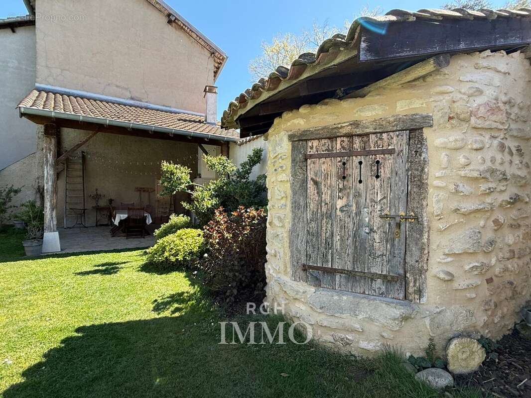 Maison à OYTIER-SAINT-OBLAS