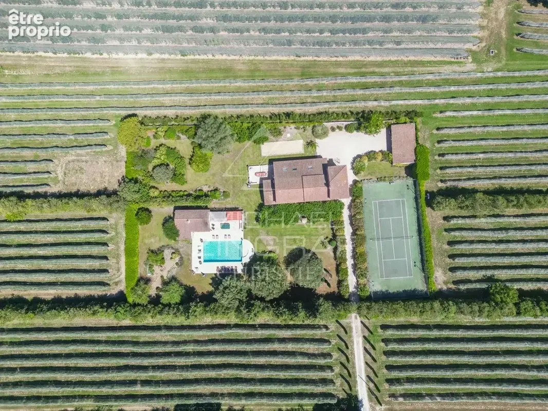 Exclusivité - Superbe mas en pierre avec piscine et tennis entre L'Isle-sur-la-Sorgue et Cavaillon - photo 10