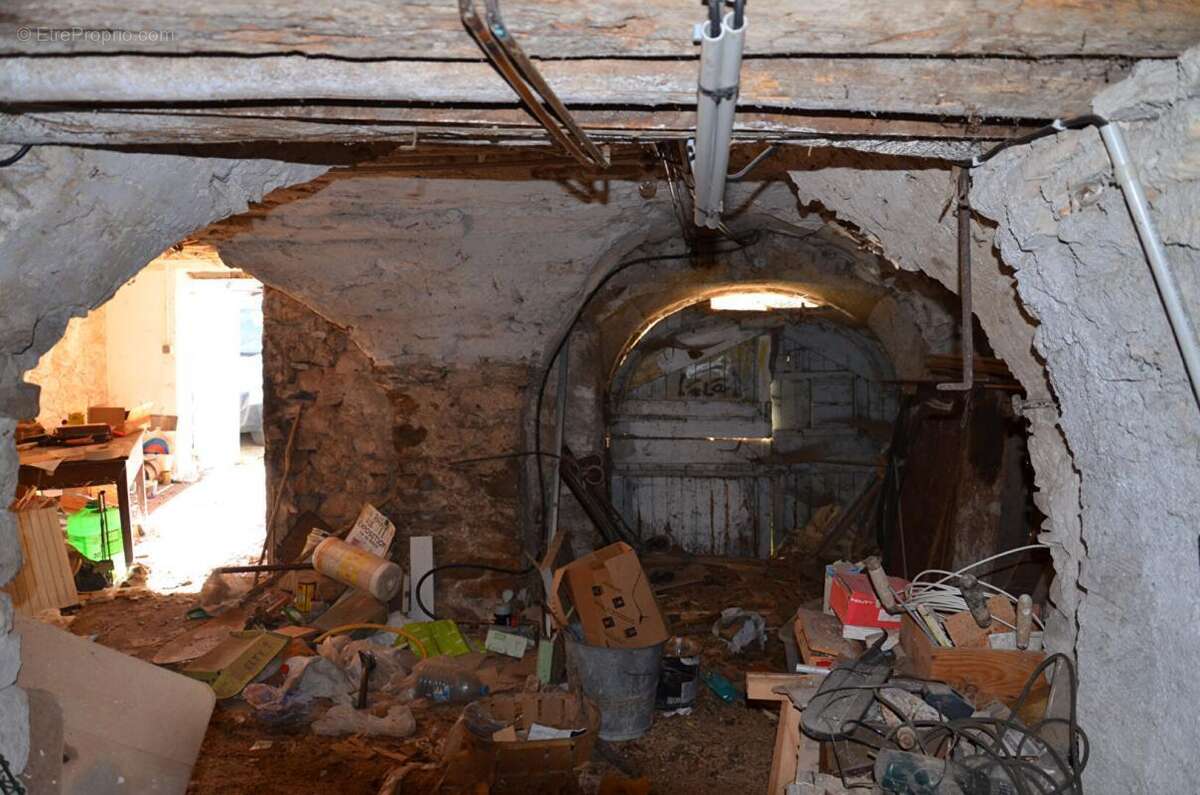 Maison à SAINT-REMEZE