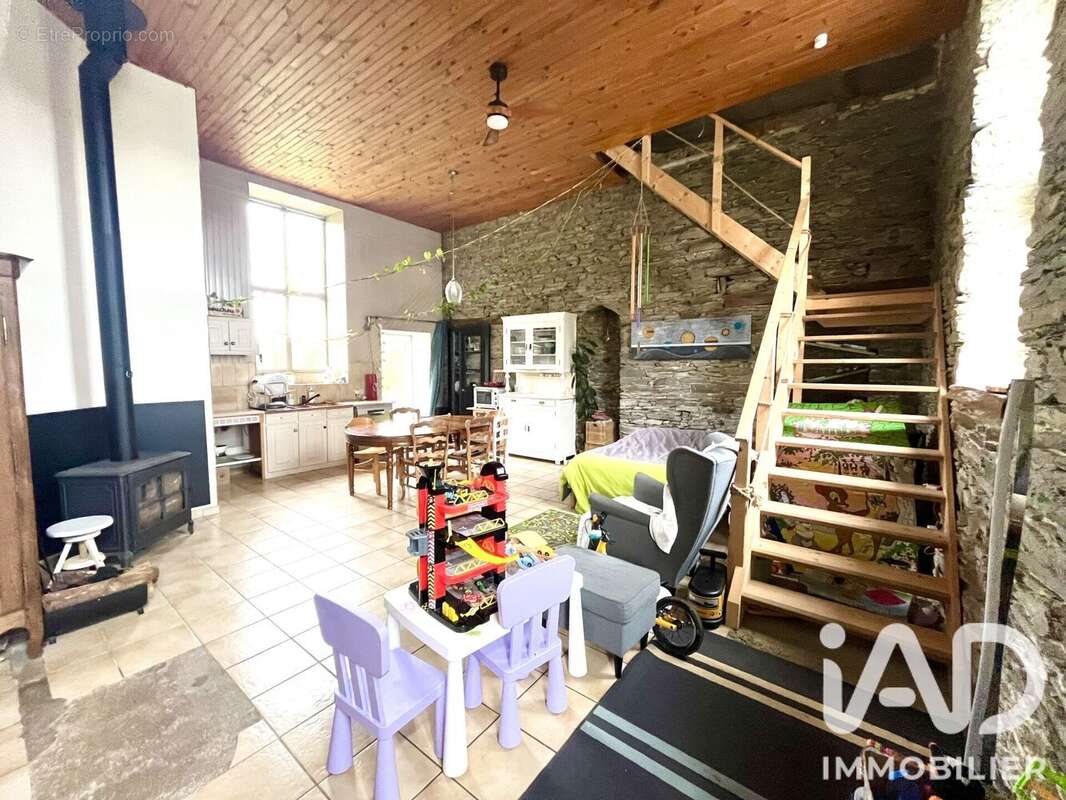Maison 157 m² à Loperec  - photo 5