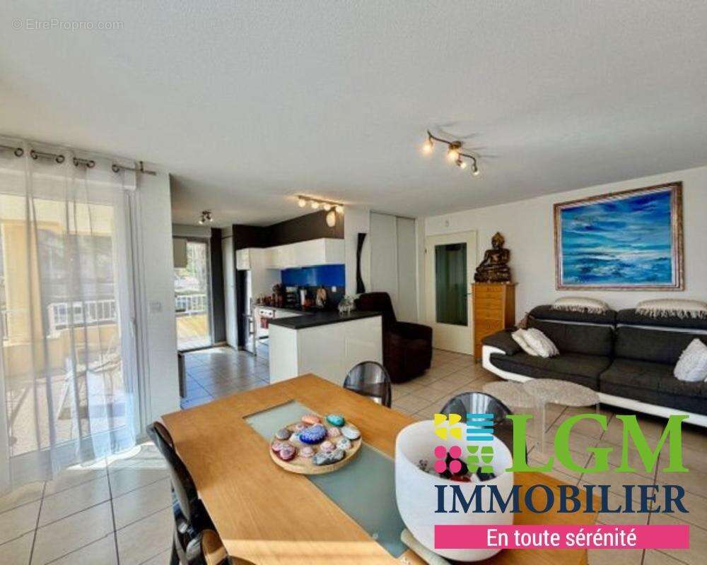 Appartement à LATTES