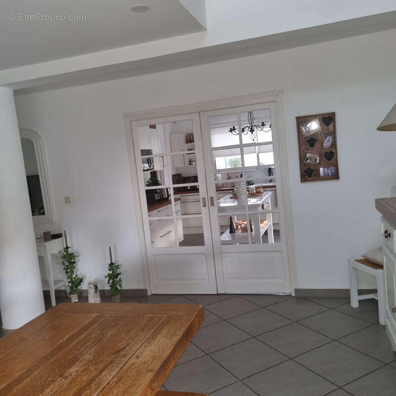 NOUVEAUTE : sur la commune de VILLE SOUS ANJOU, belle maison moderne, piscine, parcelle de terrain 1200m2 - photo 10