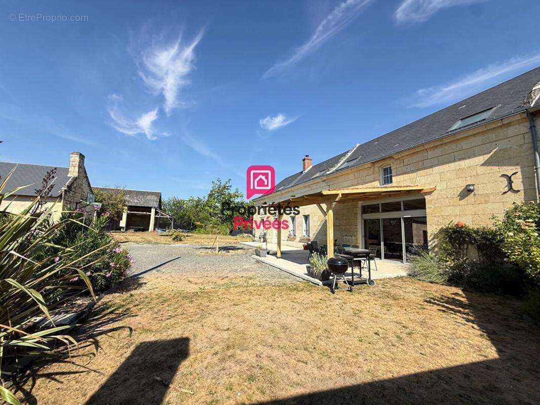 Maison Beaumont En Veron 5 pièce(s) 183 m2 Jardin dépendances - photo 17