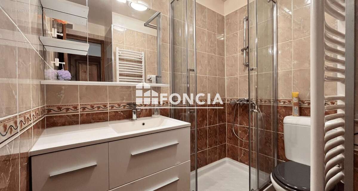 Agréable studio-cabine dans un secteur recherché ! - photo 8