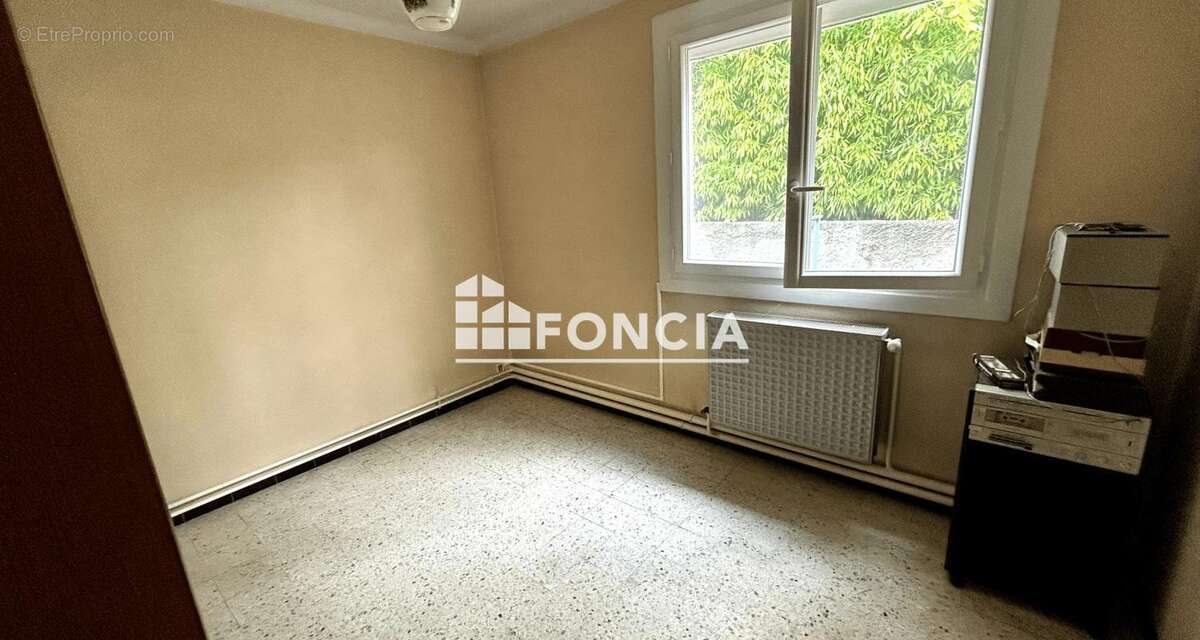 Maison à MONTELIMAR