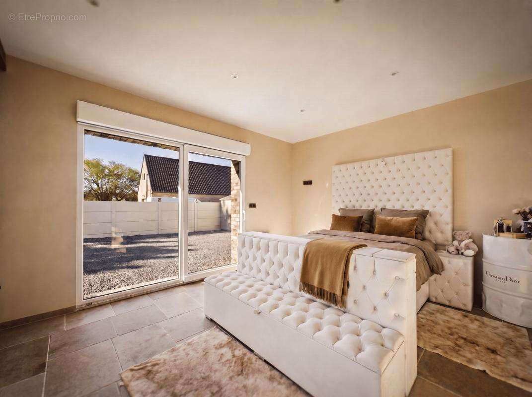 Maison 94 m² à Saint-Amand-Les-Eaux  - photo 10