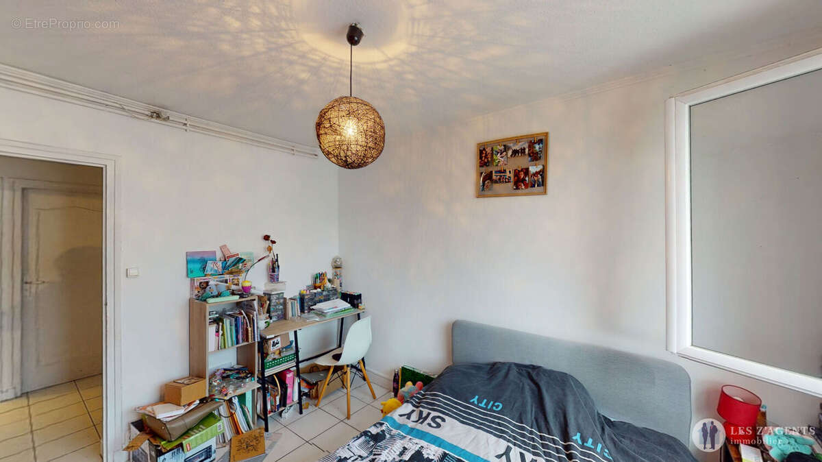 Appartement à SAINT-MARTIN-D'HERES