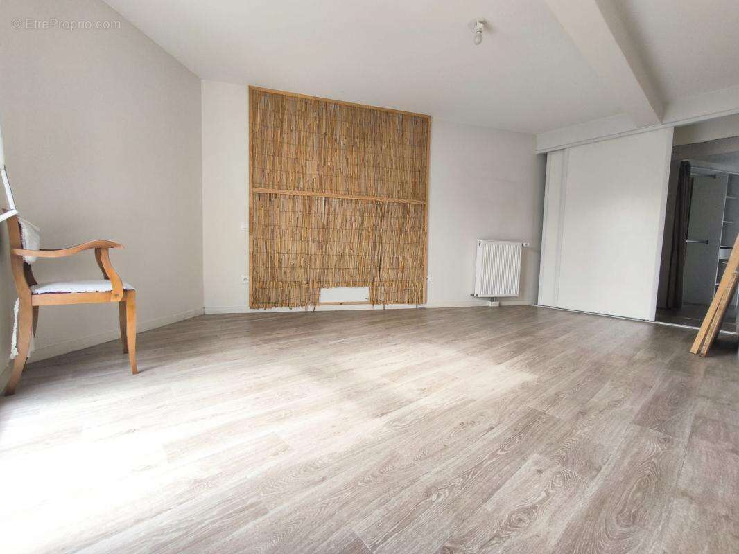 Appartement à BILLERE