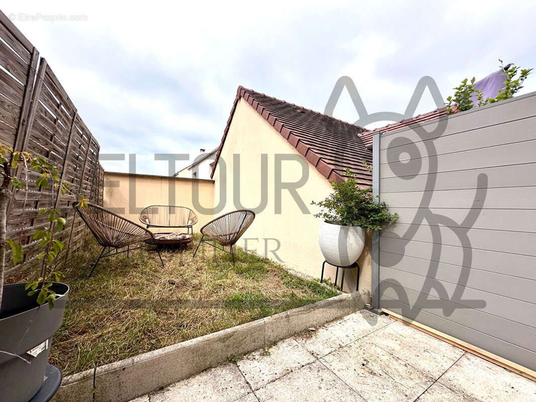 Appartement à NEUFMOUTIERS-EN-BRIE