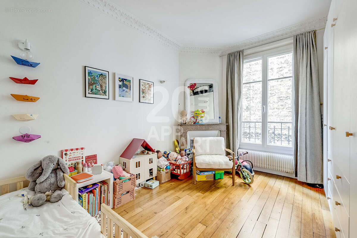 Appartement à PARIS-20E
