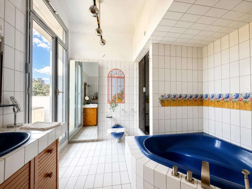 Appartement de 5 pièces de 174 m² à Saint-Étienne - photo 12
