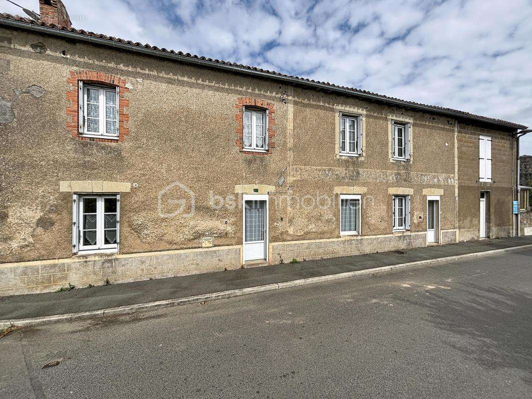 Maison à GENNETON