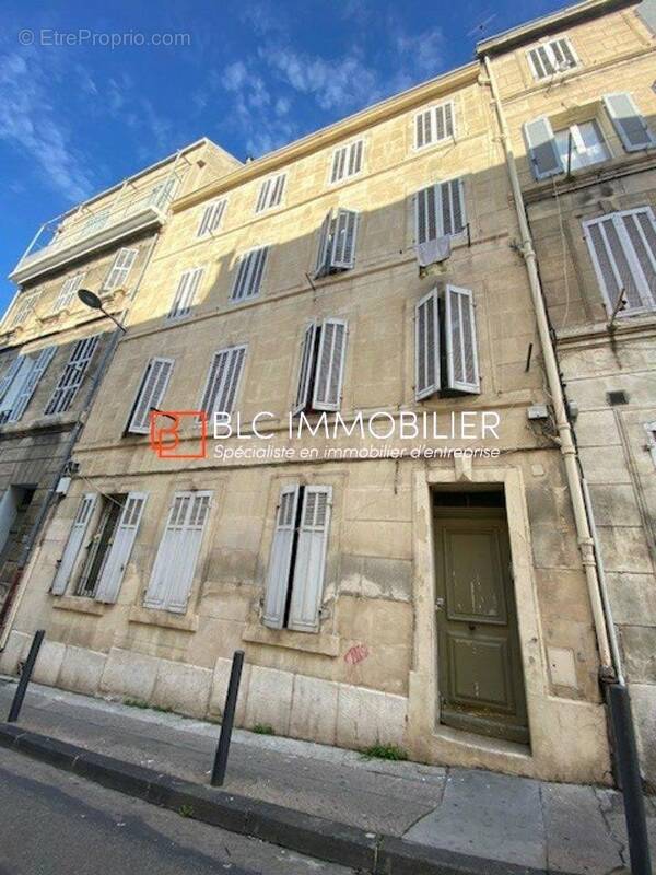 Appartement à MARSEILLE-4E