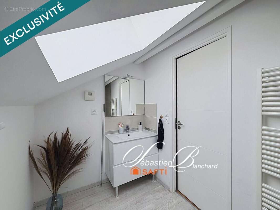 Maison 110 m² à Clarafond-Arcine  - photo 7