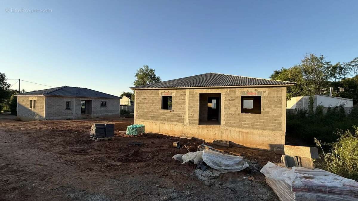 Maison à SANTA-LUCIA-DI-MORIANI