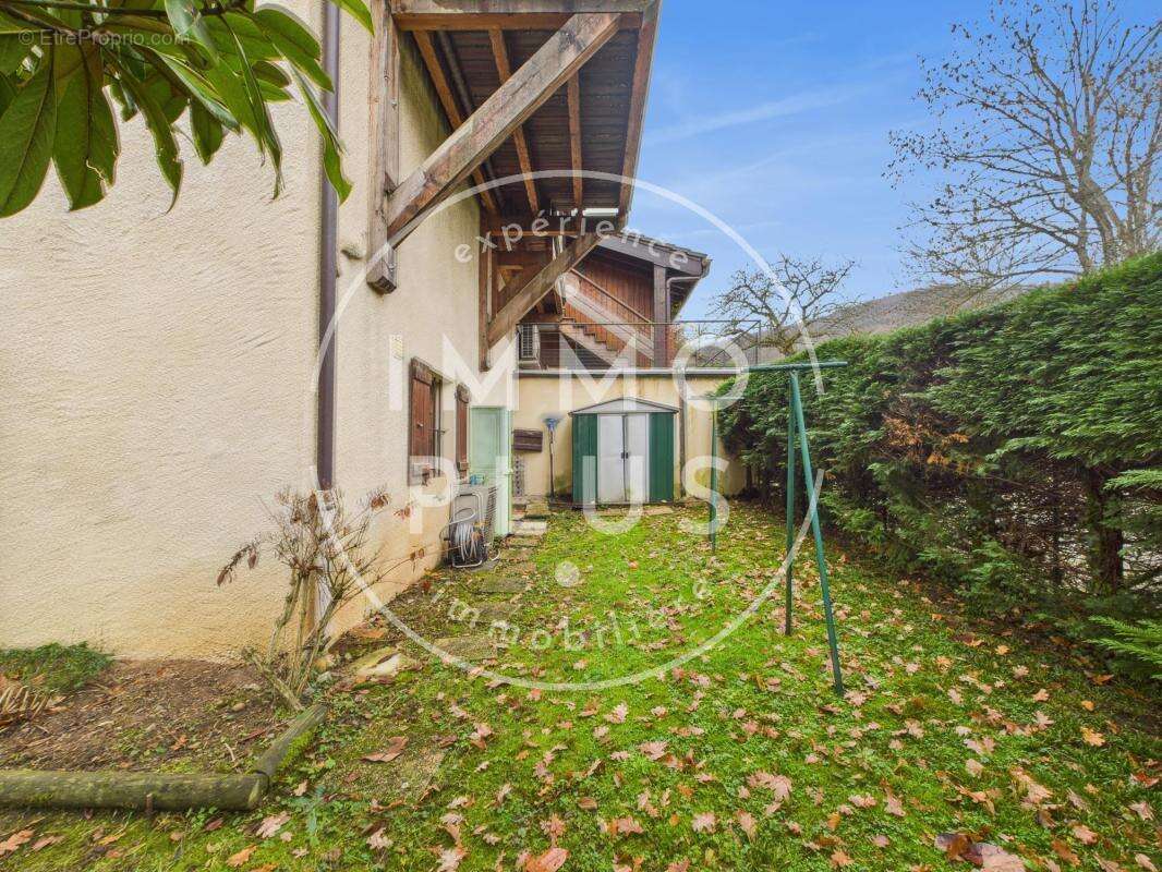 Appartement à ALLONZIER-LA-CAILLE