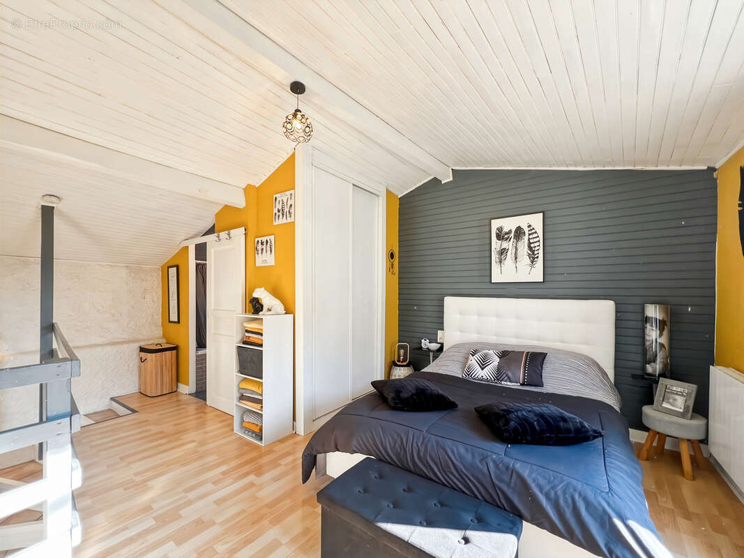 Maison à PONT-DU-CHATEAU