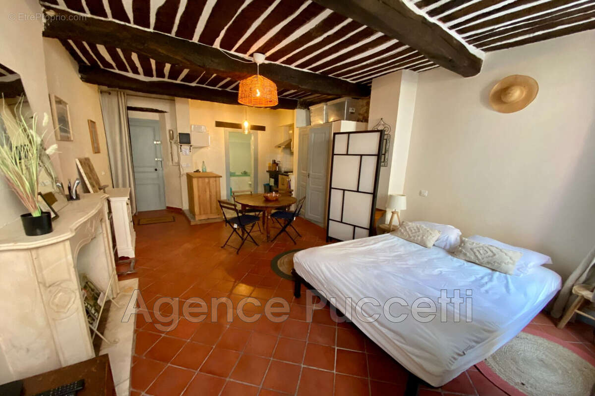 Appartement à VENCE