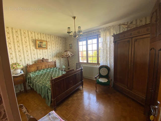 Maison à MARINGUES