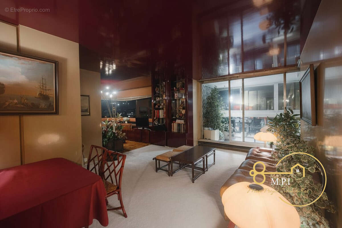 Appartement 84 m² à Paris-15e  - photo 4