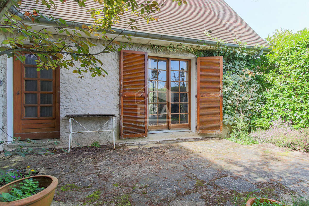 Maison à BEYNES
