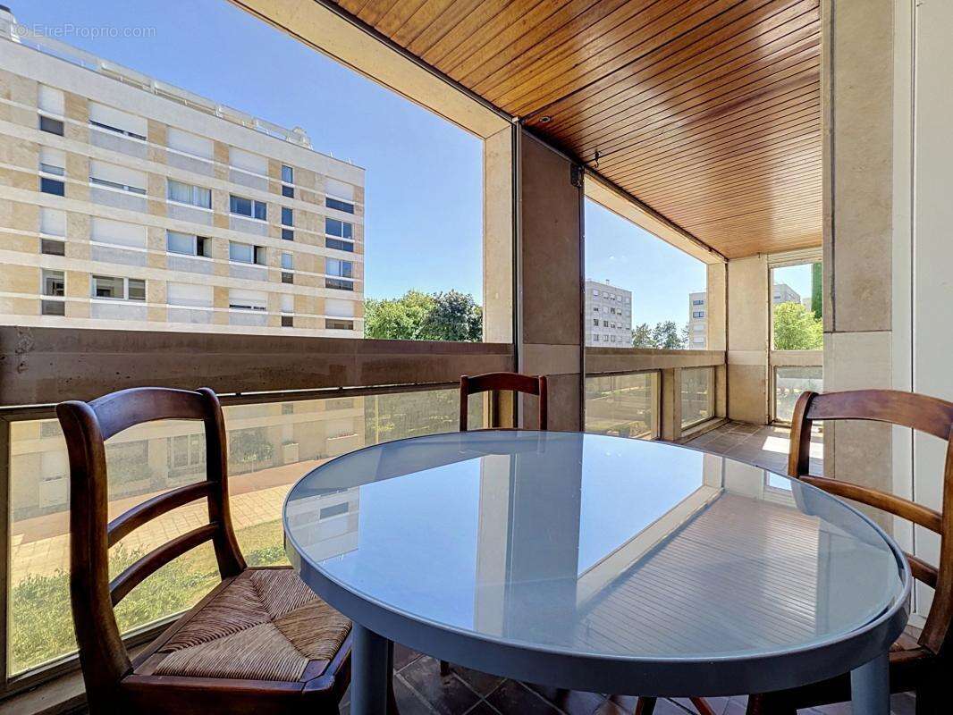 Appartement à GARCHES