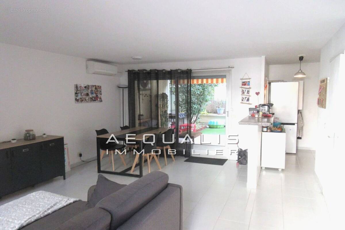 Appartement à SAINT-LAURENT-DU-VAR