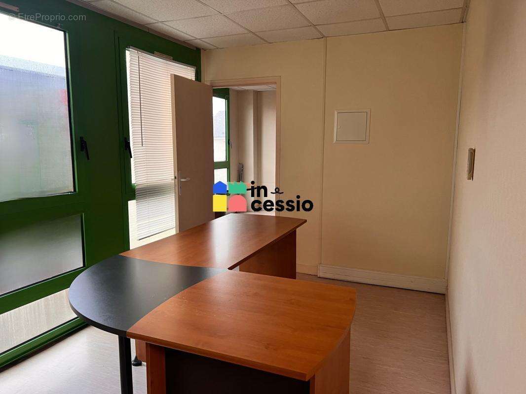 ? beaux bureaux en zone franche 6 parkings – le mans ? - photo 4