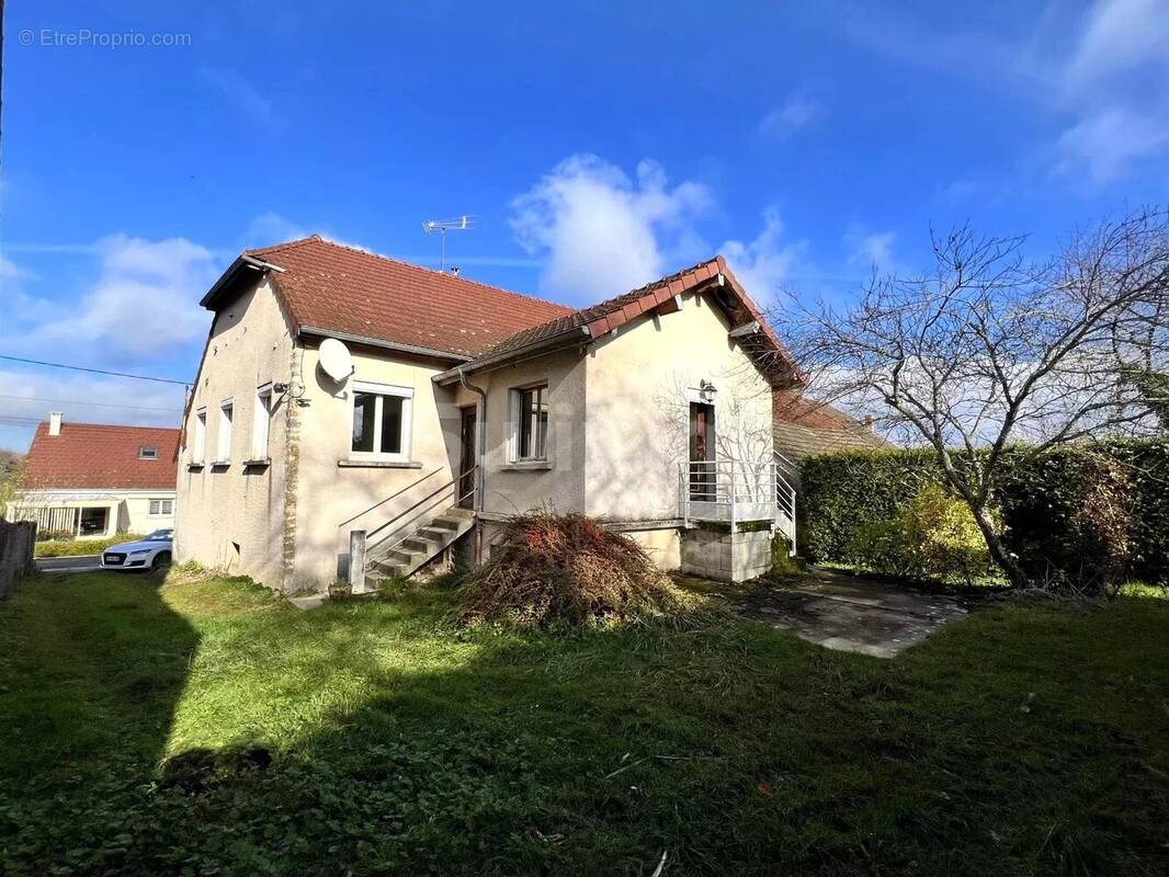 Maison à LONS-LE-SAUNIER