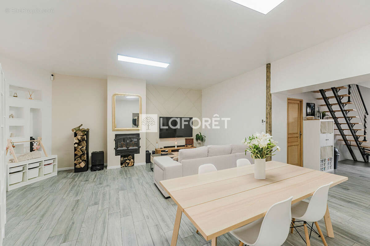 Maison à SIN-LE-NOBLE