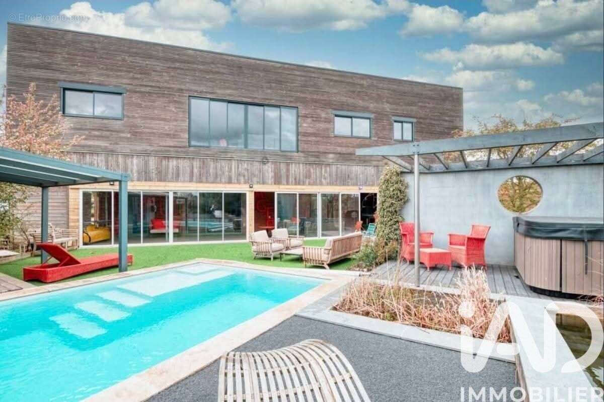 Photo 3 - Maison à TREMBLAY-LES-VILLAGES