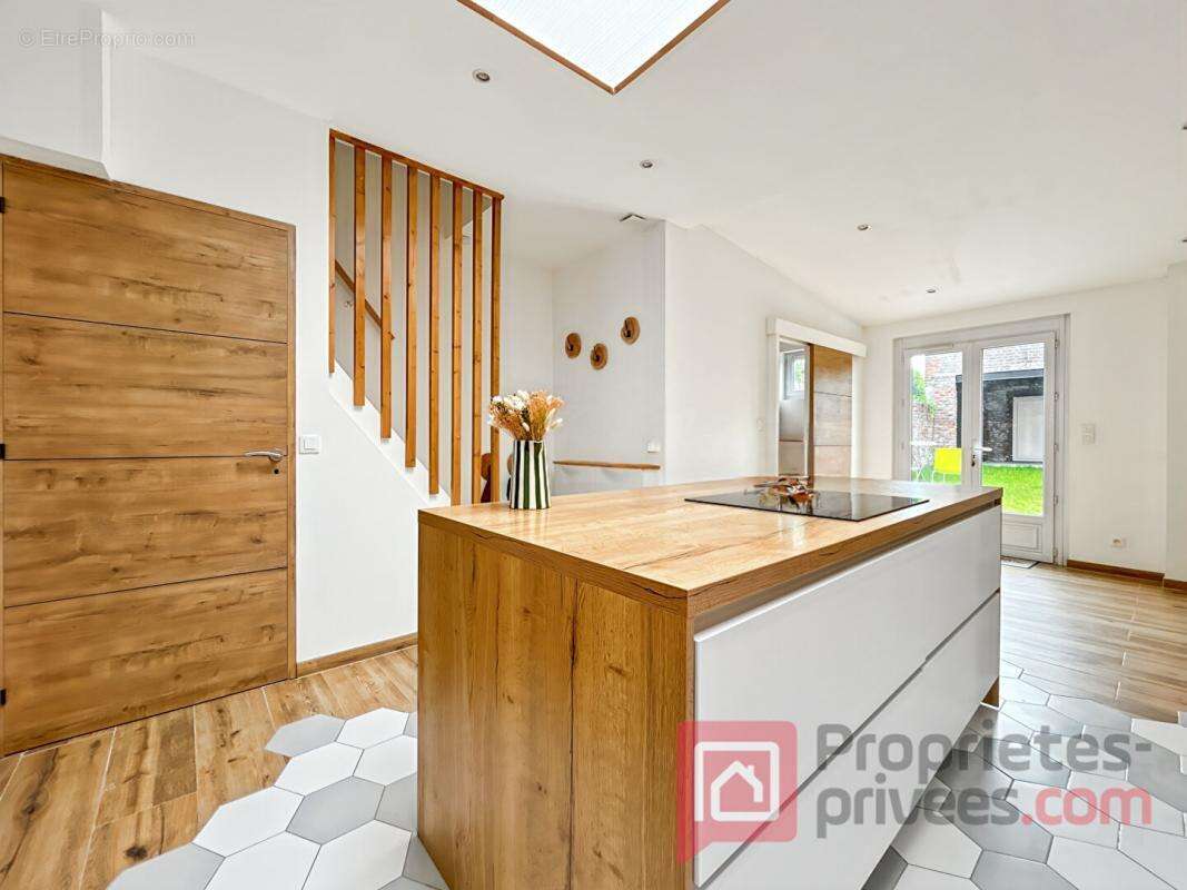 Maison à ERQUINGHEM-LYS