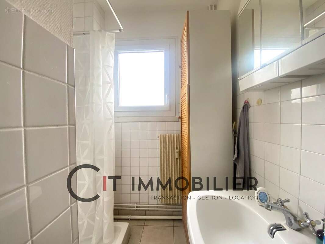 Appartement à LA TOUR-DU-PIN