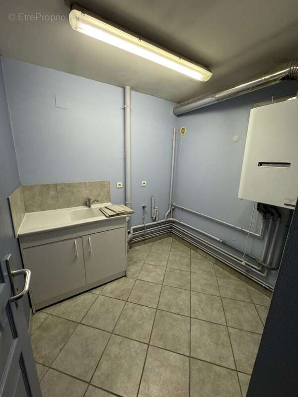 Commerce à CHAMPENOUX