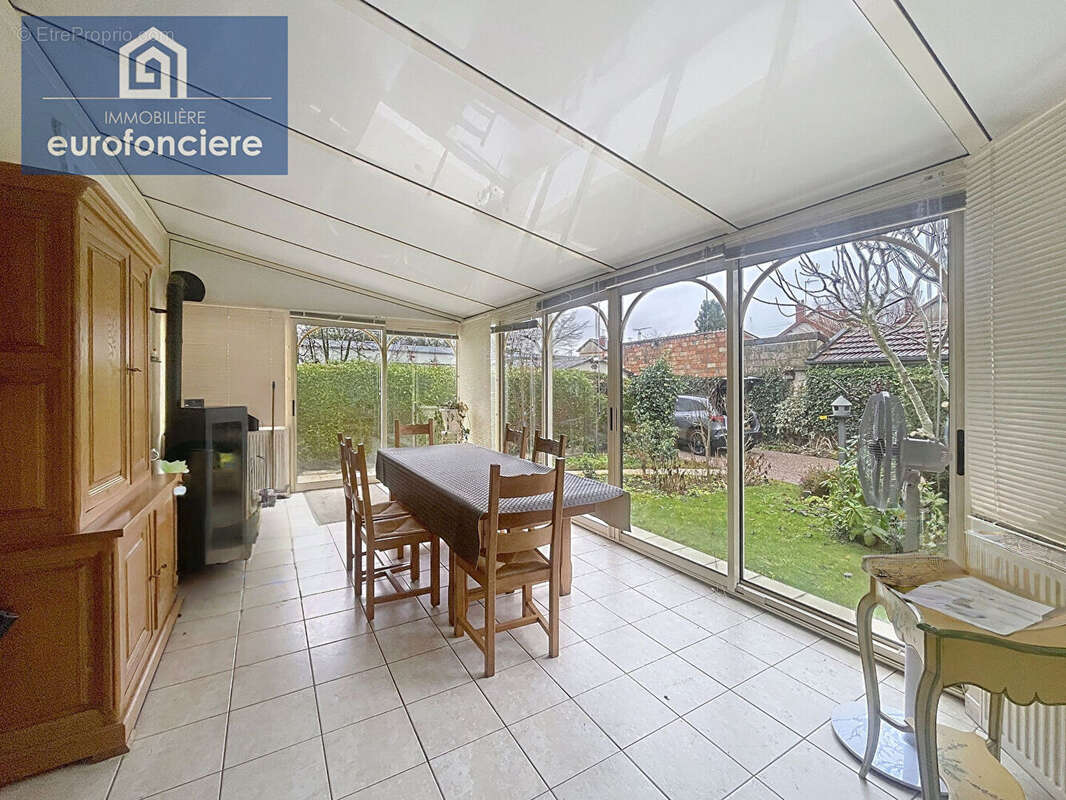 Maison à SAINT-JULIEN-LES-VILLAS