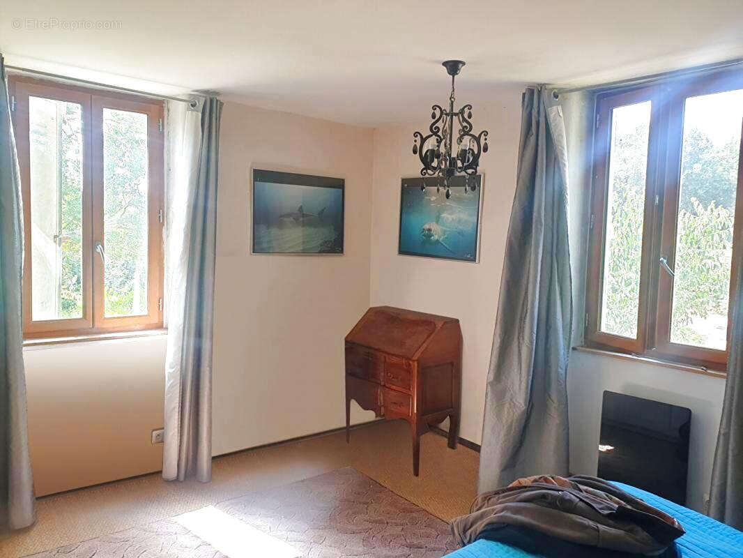 Maison à USCLAS-DU-BOSC