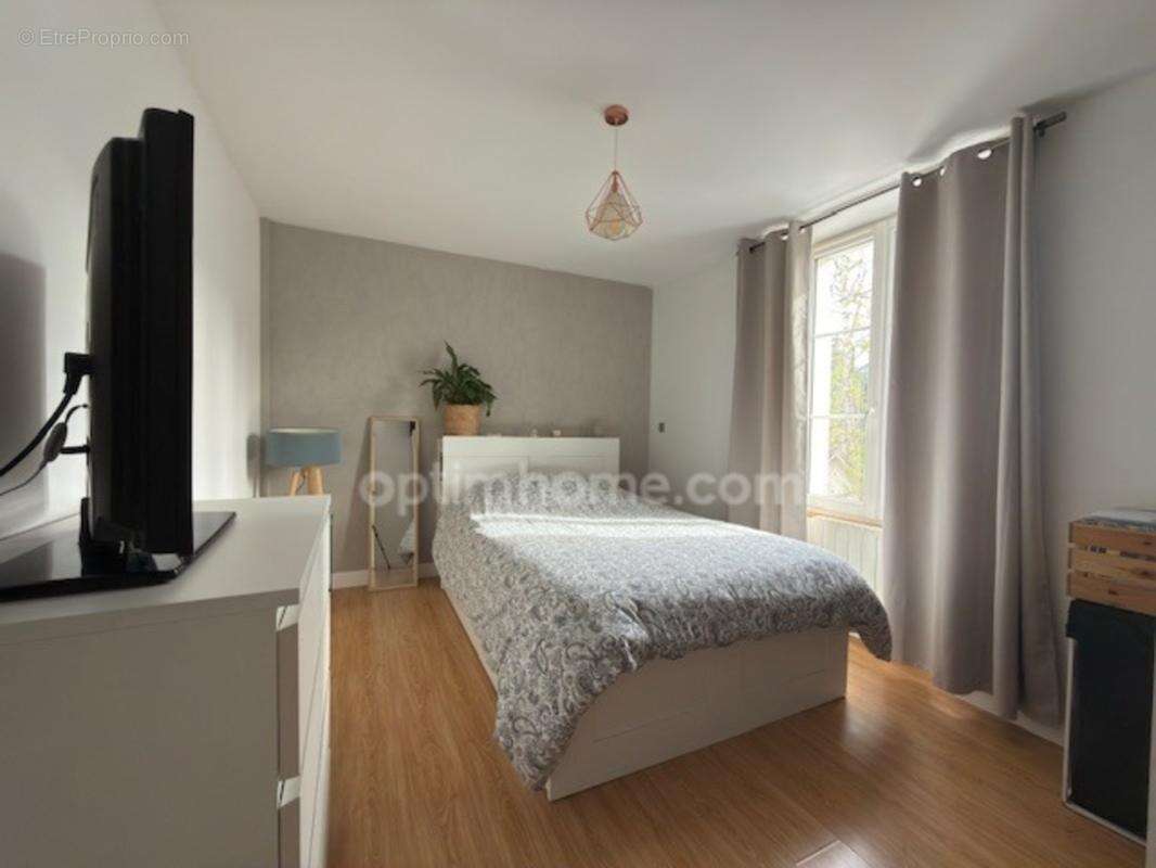 SAINT CYR SOUS DOURDAN. Maison de charme rénovée 120 m² – Suite parentale – Garage – Dépendances – Jardin 424 m² – Terrasse 35 m - photo 13