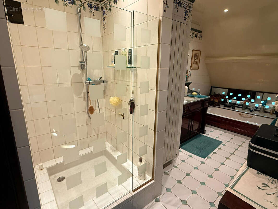 Maison à CORMEILLES