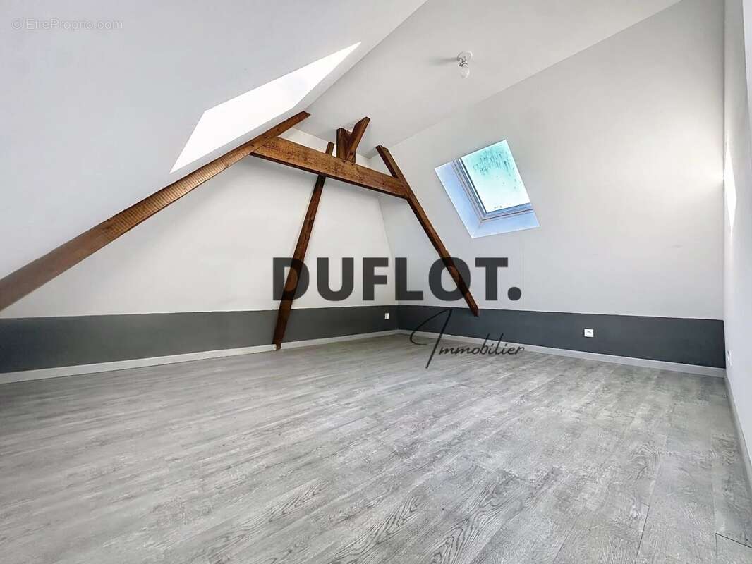 Maison à BEAURAINVILLE