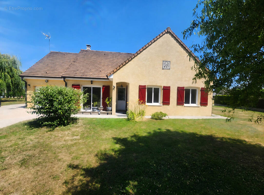 Maison à PAGNY-LE-CHATEAU