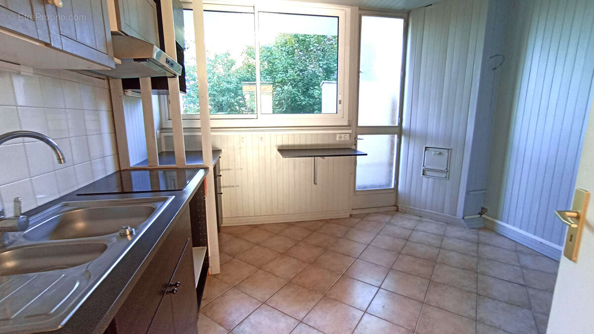 Appartement à VILLE-D&#039;AVRAY