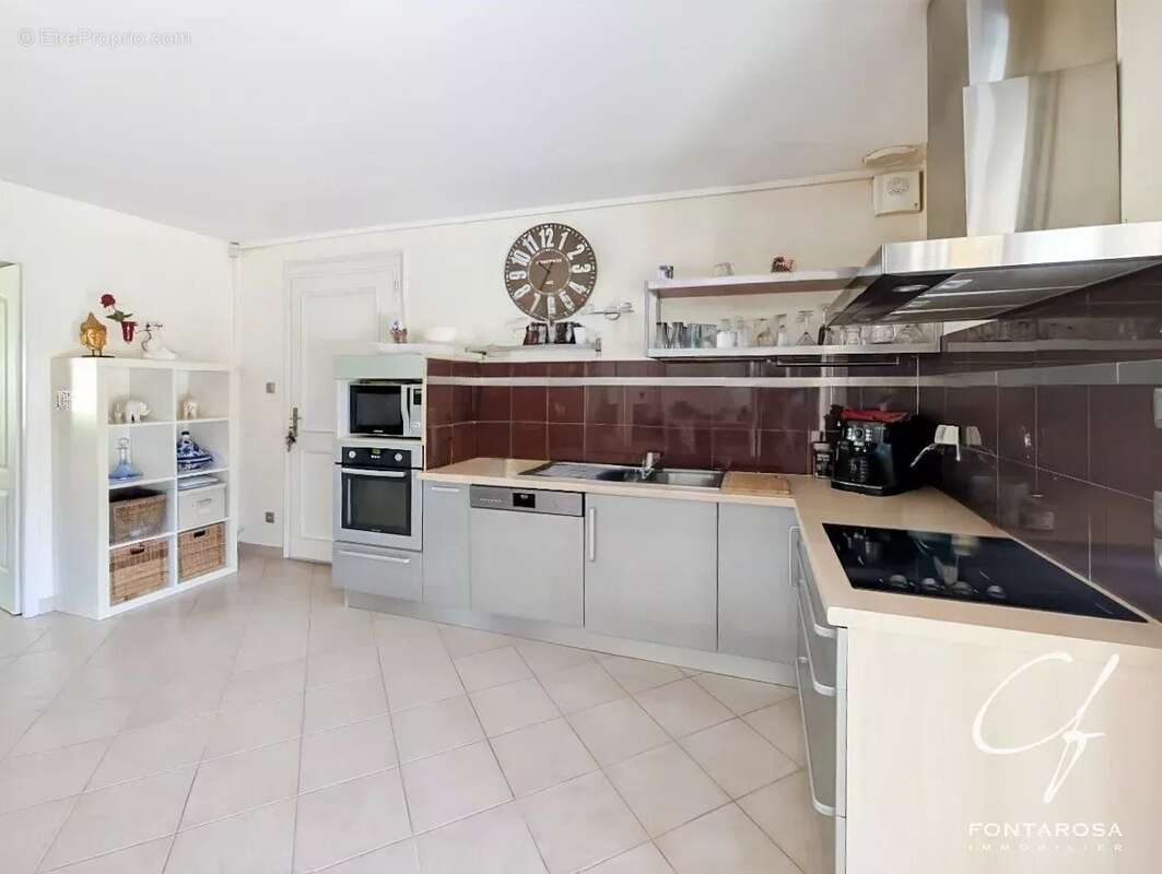 Maison à FREJUS